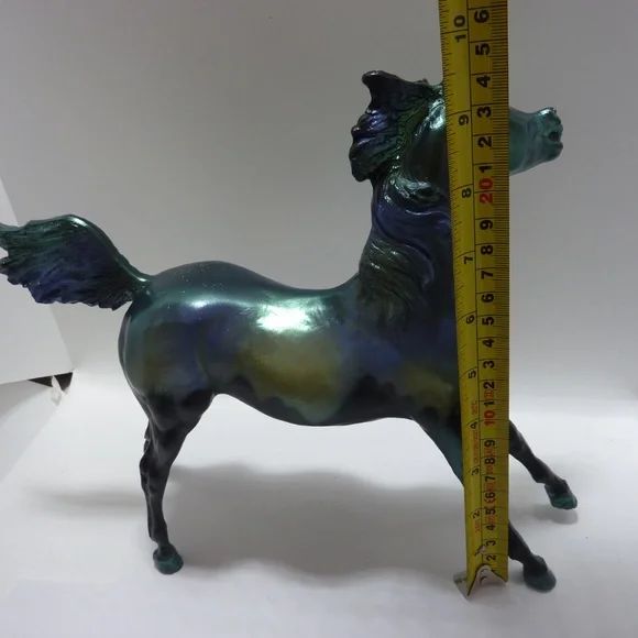 Breyer Horse #1209 Northern Lights Aurora Borealis Sky Decorator Smokey Mustang - Picture 2 of 4